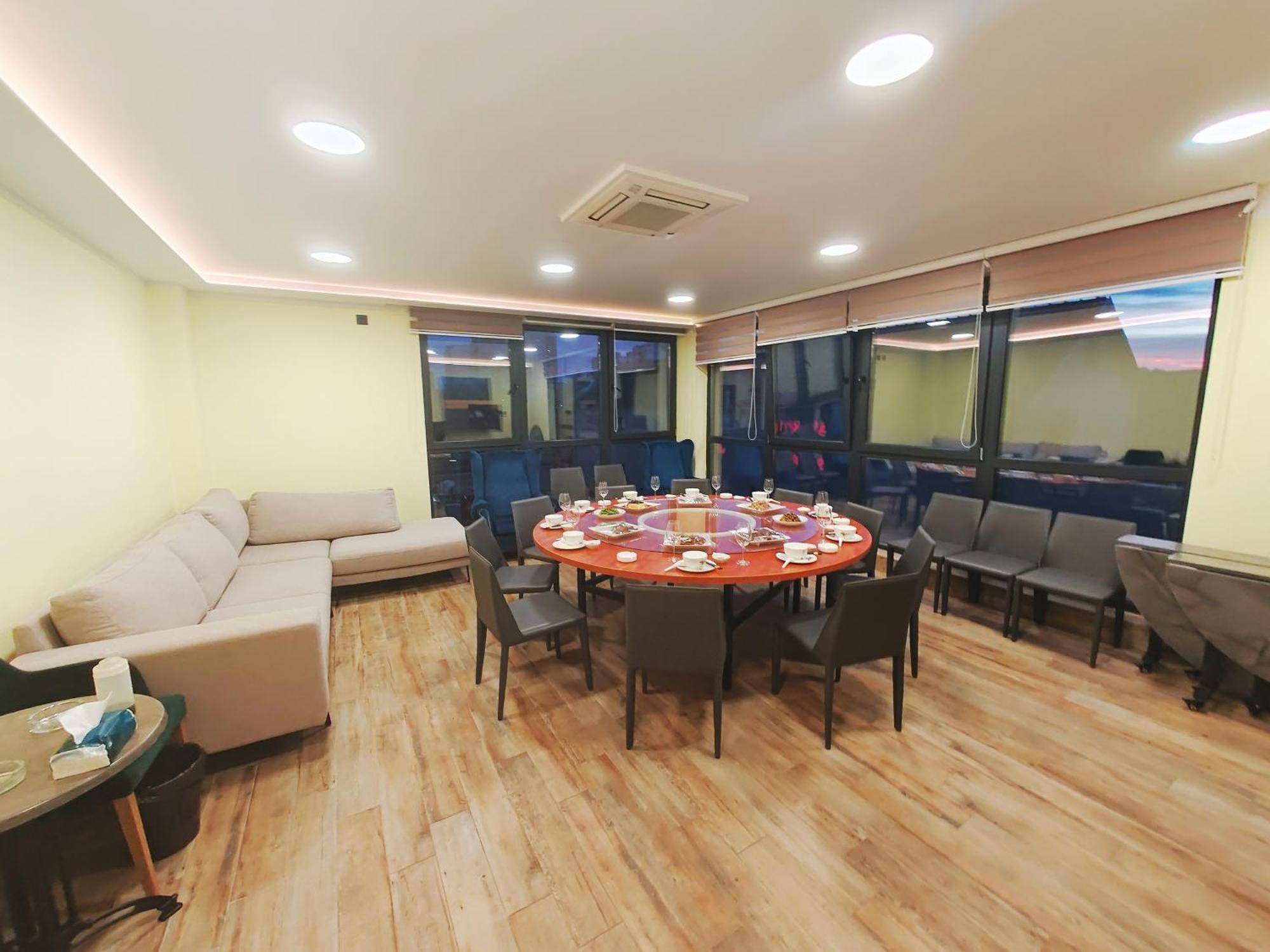 H.T Hotel Belgrád Kültér fotó